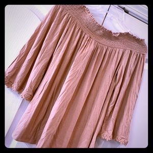 NWT Off the shoulder blouse, peachy, brown color